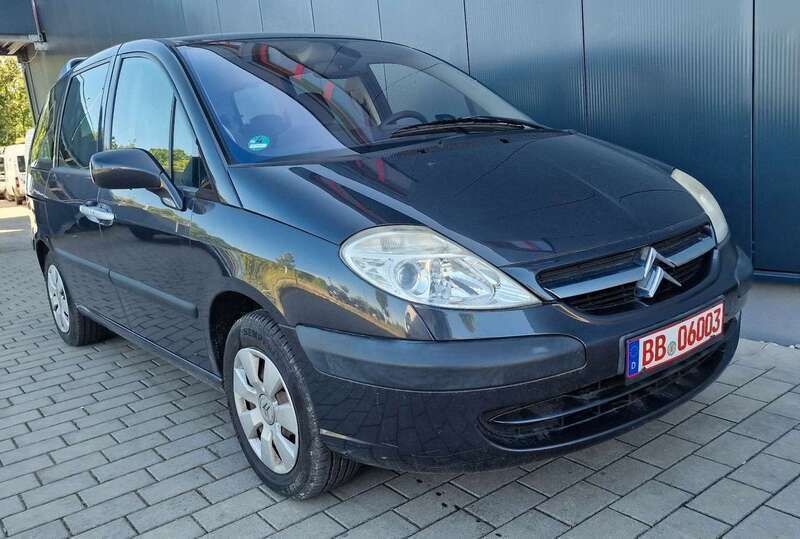 Grau Gebraucht 2006 Citroën C8 Van / Kleinbus | 3.990 € (Fairer Preis) - Bild 1/4