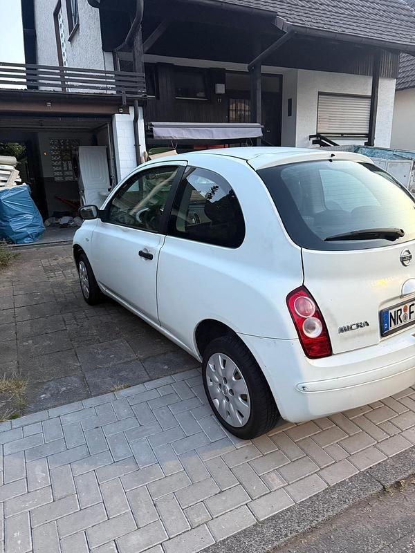 Weiß Gebraucht 2009 Nissan Micra Kleinwagen | 650 € - Bild 1/4