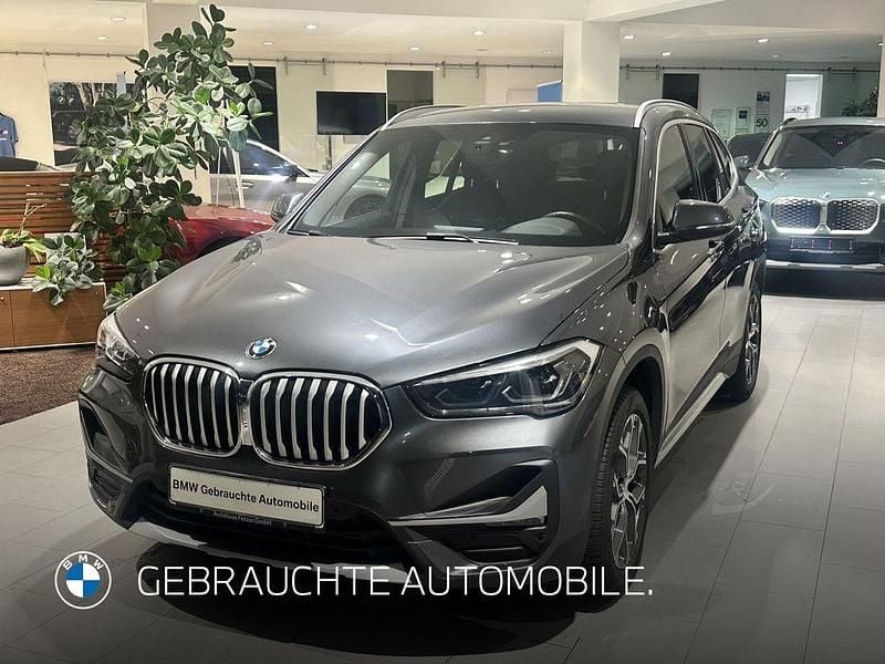 Mineralgrau Gebraucht 2022 BMW X1 xLine SUV | 26.990 € (Fairer Preis) - Bild 1/4