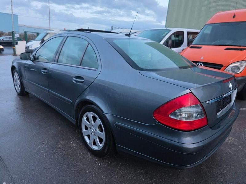 Gebraucht Mercedes E200 136 PS (100 kW) 2006 Grau Limousine