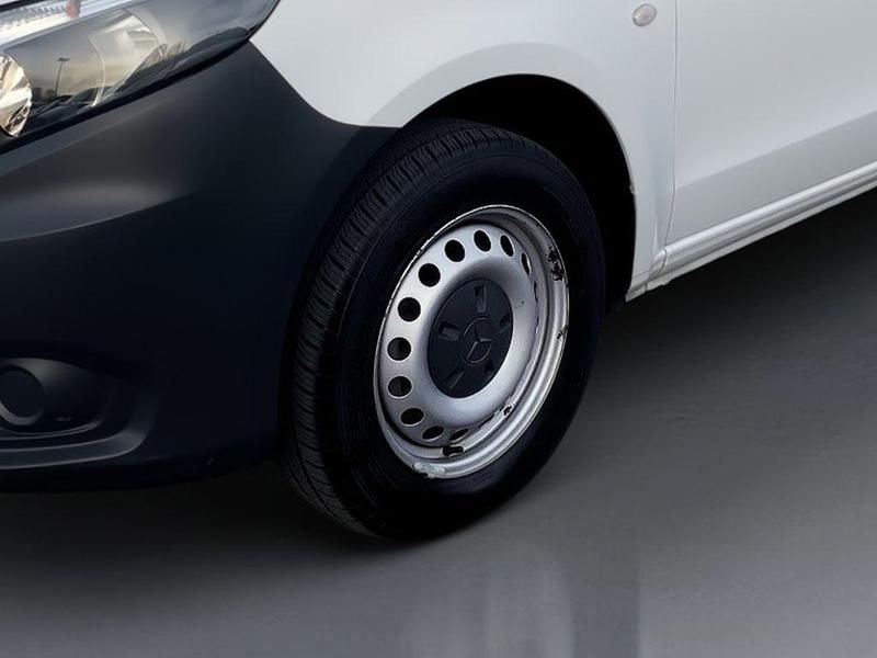 Gebraucht Mercedes e-Vito 85 kW (116 PS) 2021 Weiß Van / Kleinbus