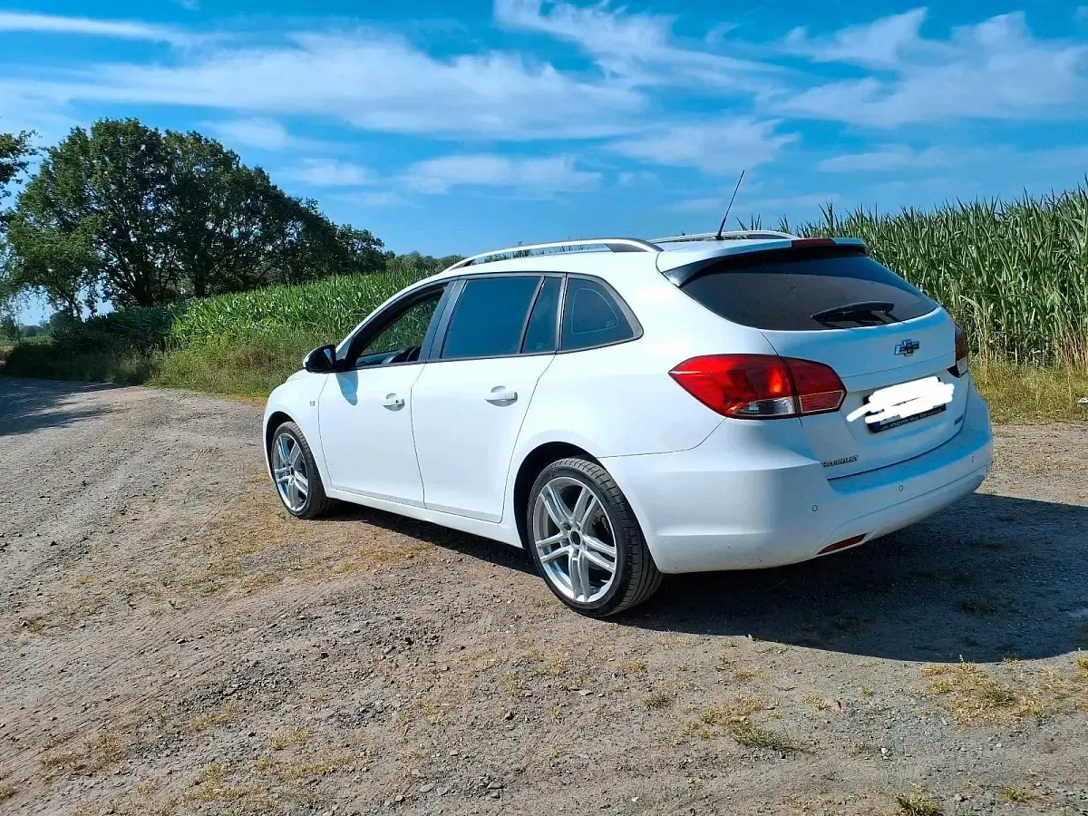 Gebraucht Chevrolet Cruze 163 PS (119 kW) 2014 Weiß Kombi
