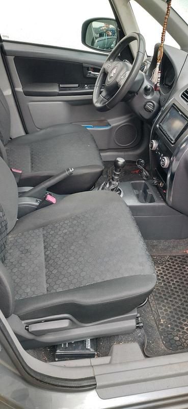 Gebraucht Suzuki SX4 135 PS (99 kW) 2013 Grau Kleinwagen