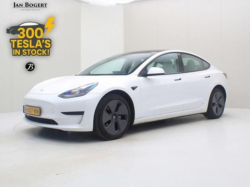 Weiß Gebraucht 2021 Tesla Model 3 Standard Range Limousine | 24.900 € (Fairer Preis) - Bild 1/4