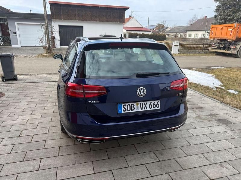 Gebraucht VW Passat Alltrack 272 PS (200 kW) 2019 Blau Kombi