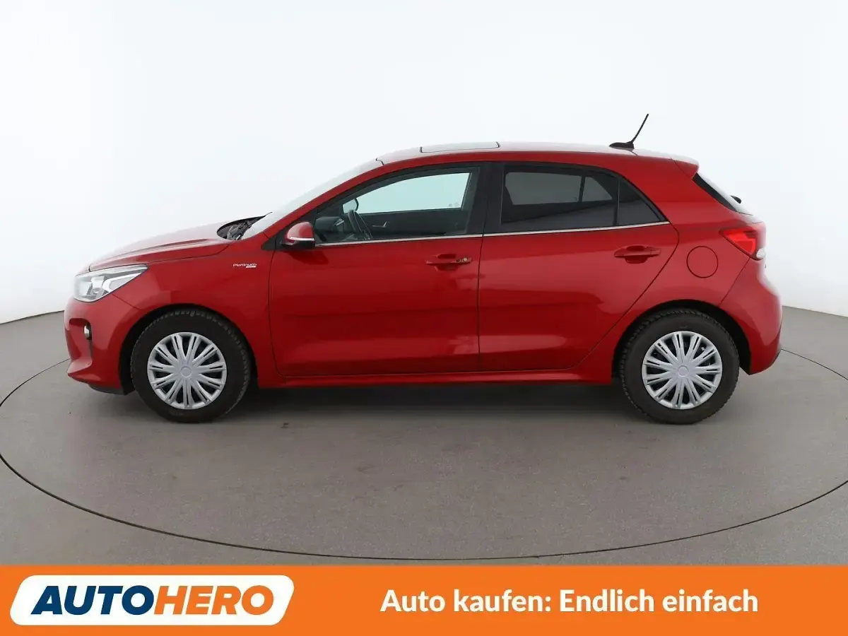 Gebraucht Kia Rio Platinum Edition 120 PS (88 kW) 2018 Rot Limousine