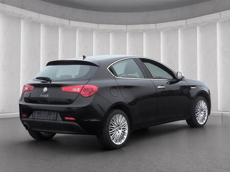 Gebraucht Alfa Romeo Giulietta Super 120 PS (88 kW) 2011 Alfa schwarz) (schwarz Limousine