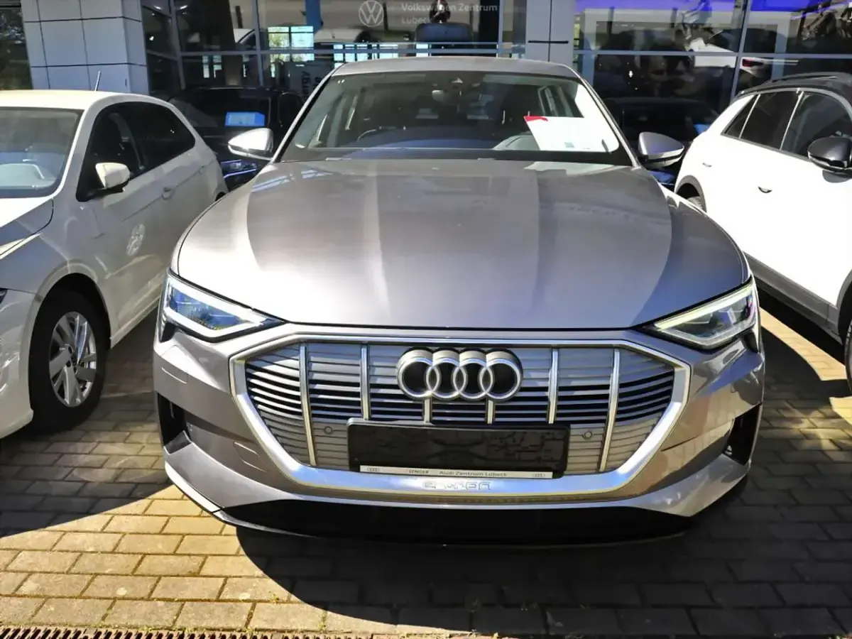 Gebraucht Audi e-tron 230 kW (313 PS) 2020 Grau SUV