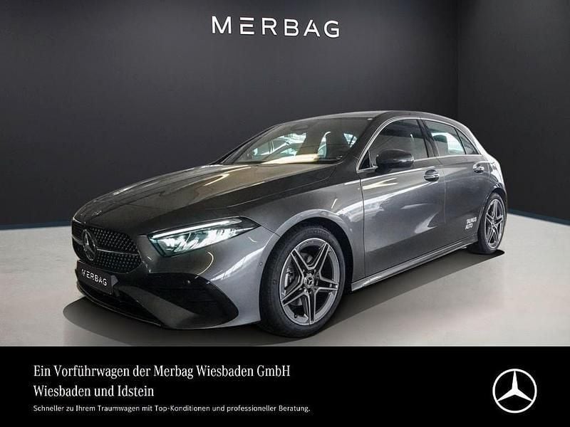 Nachtschwarz Gebraucht 2025 Mercedes A200 AMG Limousine | 36.490 € (Etwas zu teuer) - Bild 1/4