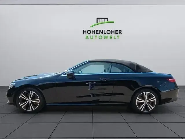 Gebraucht Mercedes E220 Avantgarde 194 PS (142 kW) 2020 Schwarz Cabrio