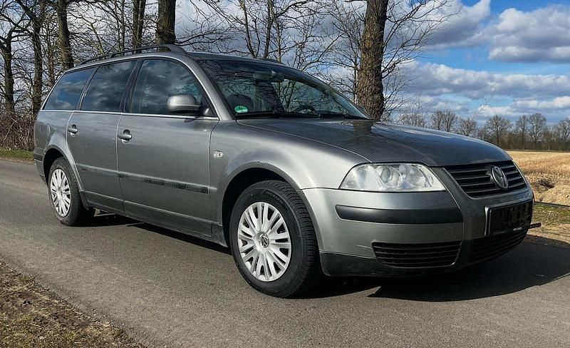 Gebraucht VW Passat 131 PS (96 kW) 2002 Grau Kombi