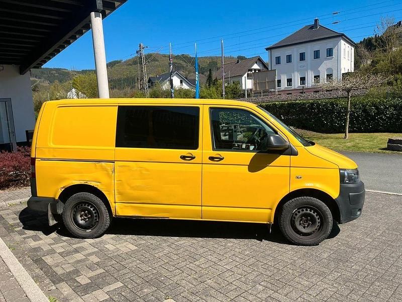 Second-hand VW Transporter 84 CP (61 kW) 2014 Galben Van