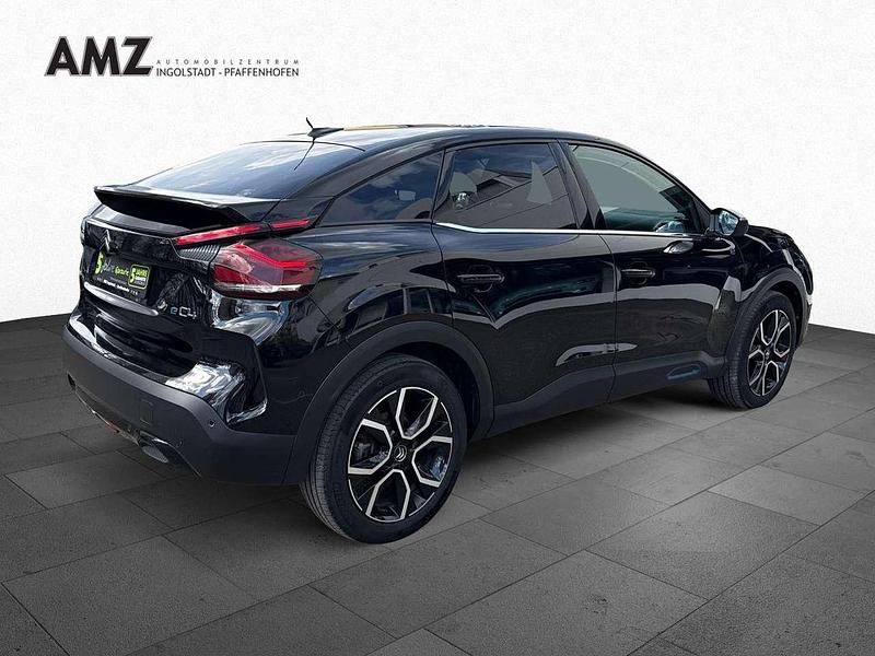 Gebraucht Citroën e-C4 Shine 100 kW (136 PS) 2022 Lackierung schwarz perla nera/ Limousine