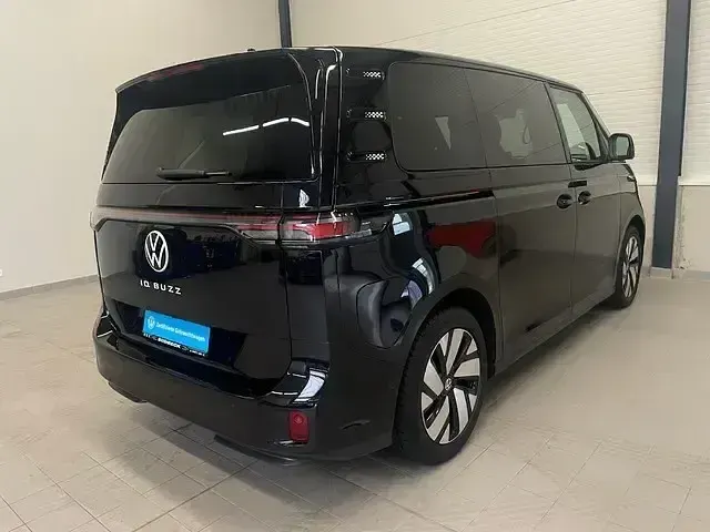 Gebraucht VW ID. Buzz Pro 150 kW (204 PS) 2023 Deep black perleffekt Van / Kleinbus