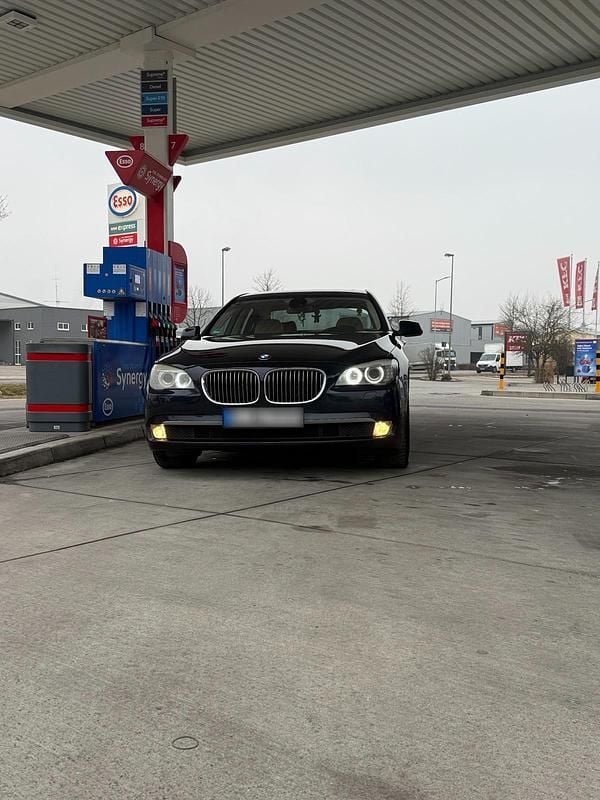 Gebraucht BMW 730 252 PS (185 kW) 2010 Blau Limousine