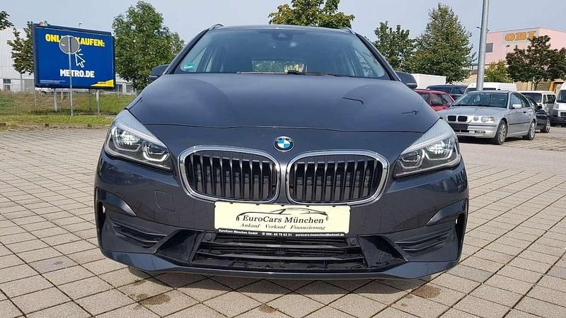 Gebraucht BMW 218 Advantage 150 PS (110 kW) 2018 Mineralgrau Van / Kleinbus