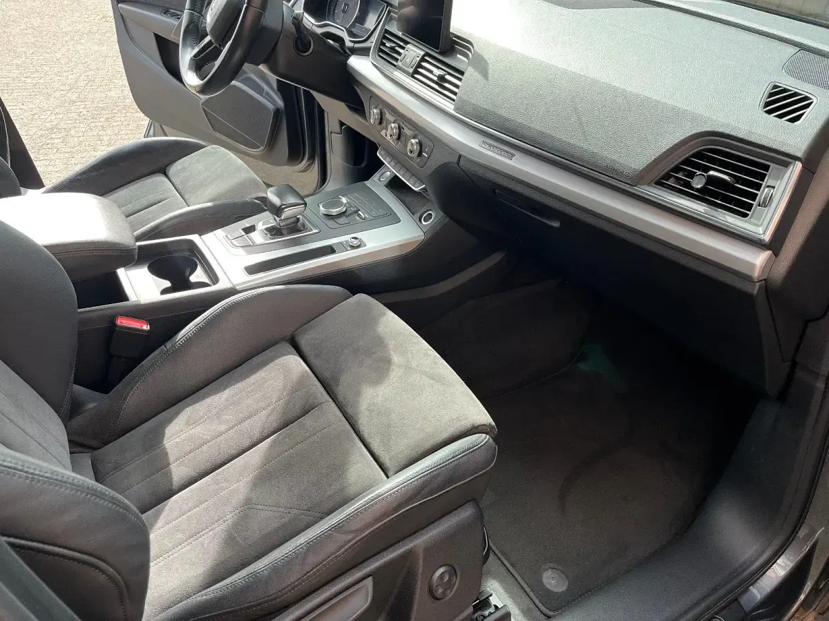 Gebraucht Audi Q5 190 PS (139 kW) 2019 Grau SUV