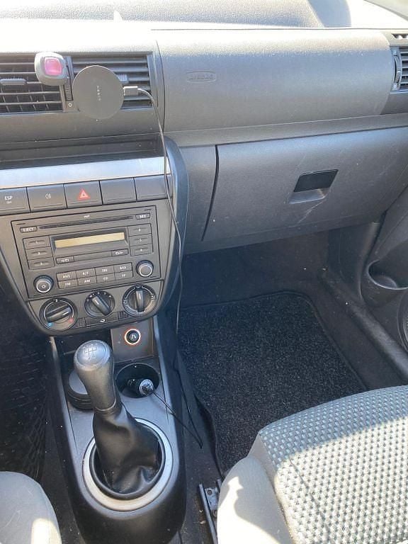 Gebraucht VW Fox 54 PS (39 kW) 2008 Blau Kleinwagen