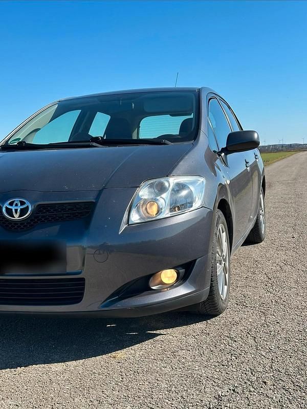 Gebraucht Toyota Auris 132 PS (97 kW) 2009 Grau Kleinwagen