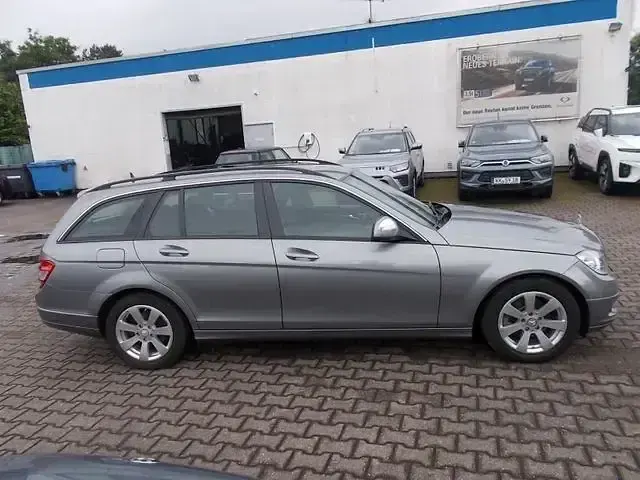 Gebraucht Mercedes C180 156 PS (114 kW) 2008 Silber Limousine