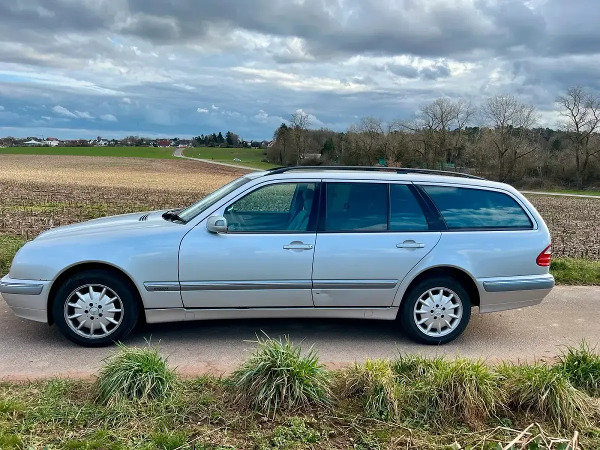 Gebraucht Mercedes E270 2001 Kombi