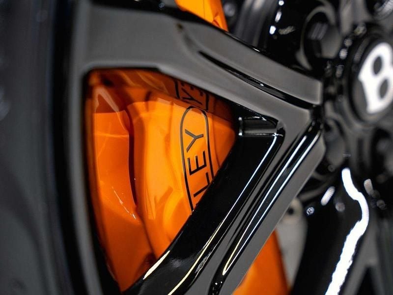 Neu Bentley Continental 782 PS (575 kW) 2026 Grau Cabrio