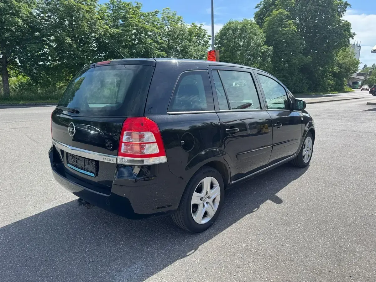 Gebraucht Opel Zafira Edition 110 PS (80 kW) 2009 Schwarz Van / Kleinbus