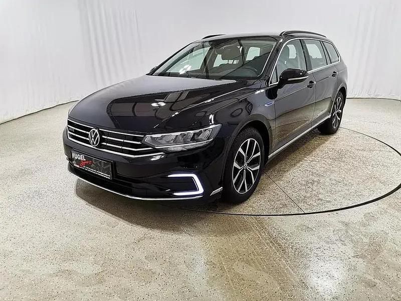 Gebraucht VW Passat GTE 218 PS (160 kW) 2022 Deep black perleffekt Kombi