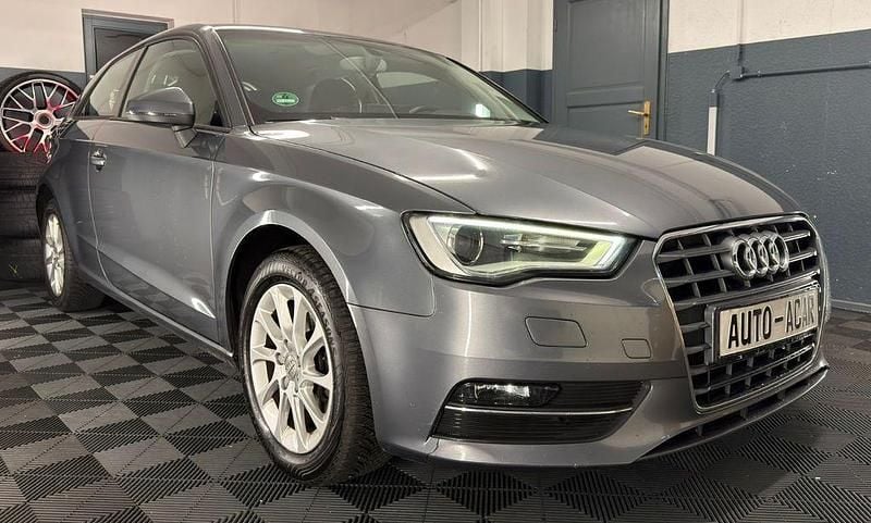 Gebraucht Audi A3 Attraction 150 PS (110 kW) 2013 Grau Limousine
