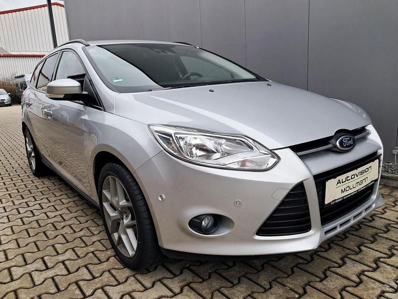 Gebraucht Ford Focus 125 PS (91 kW) 2014 Silber Limousine