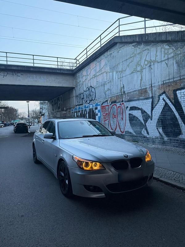 Gebraucht BMW 520 177 PS (130 kW) 2005 Silber Limousine