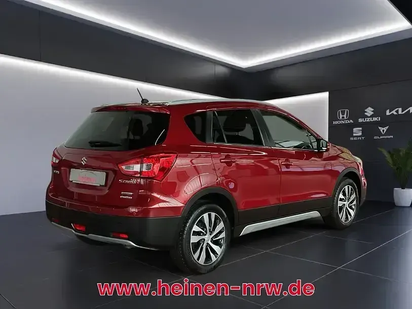 Gebraucht Suzuki SX4 S-Cross Comfort+ 129 PS (94 kW) 2021 Energetic red pearl SUV