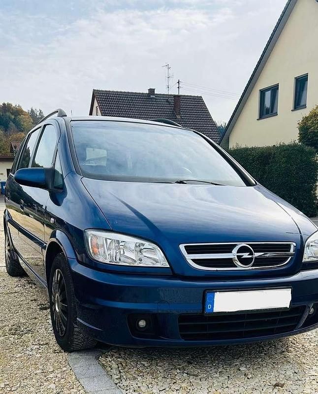 Blau Gebraucht 2005 Opel Zafira Edition Van / Kleinbus | 1.890 € (Fairer Preis) - Bild 1/4