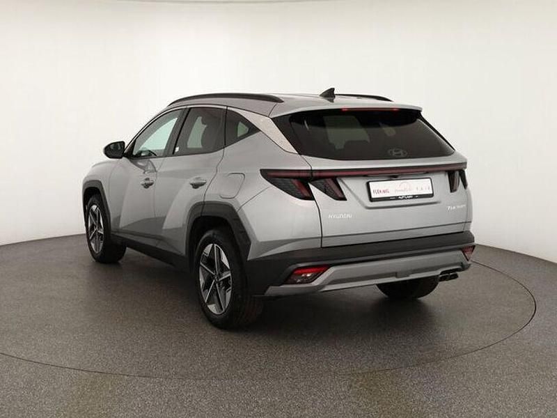 Neu Hyundai Tucson 160 PS (117 kW) 2025 Silber SUV