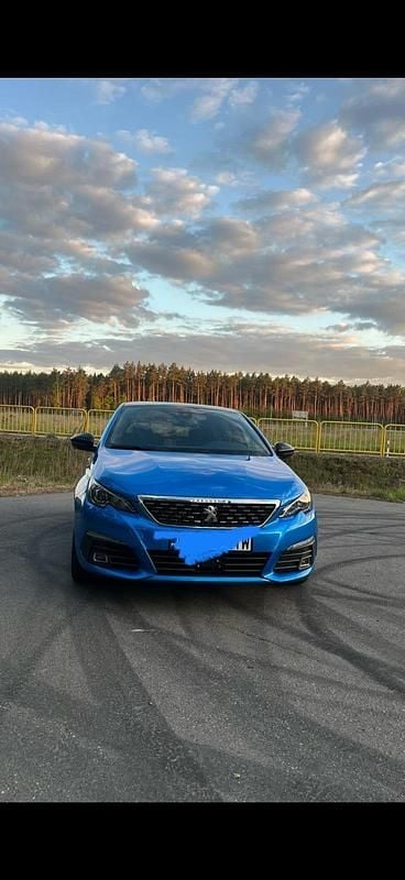 Blau Gebraucht 2021 Peugeot 308 GT Kleinwagen | 15.000 € (Fairer Preis) - Bild 1/4