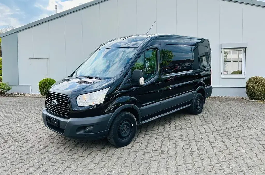 Gebraucht Ford Transit Trend 170 PS (125 kW) 2018 Schwarz Van