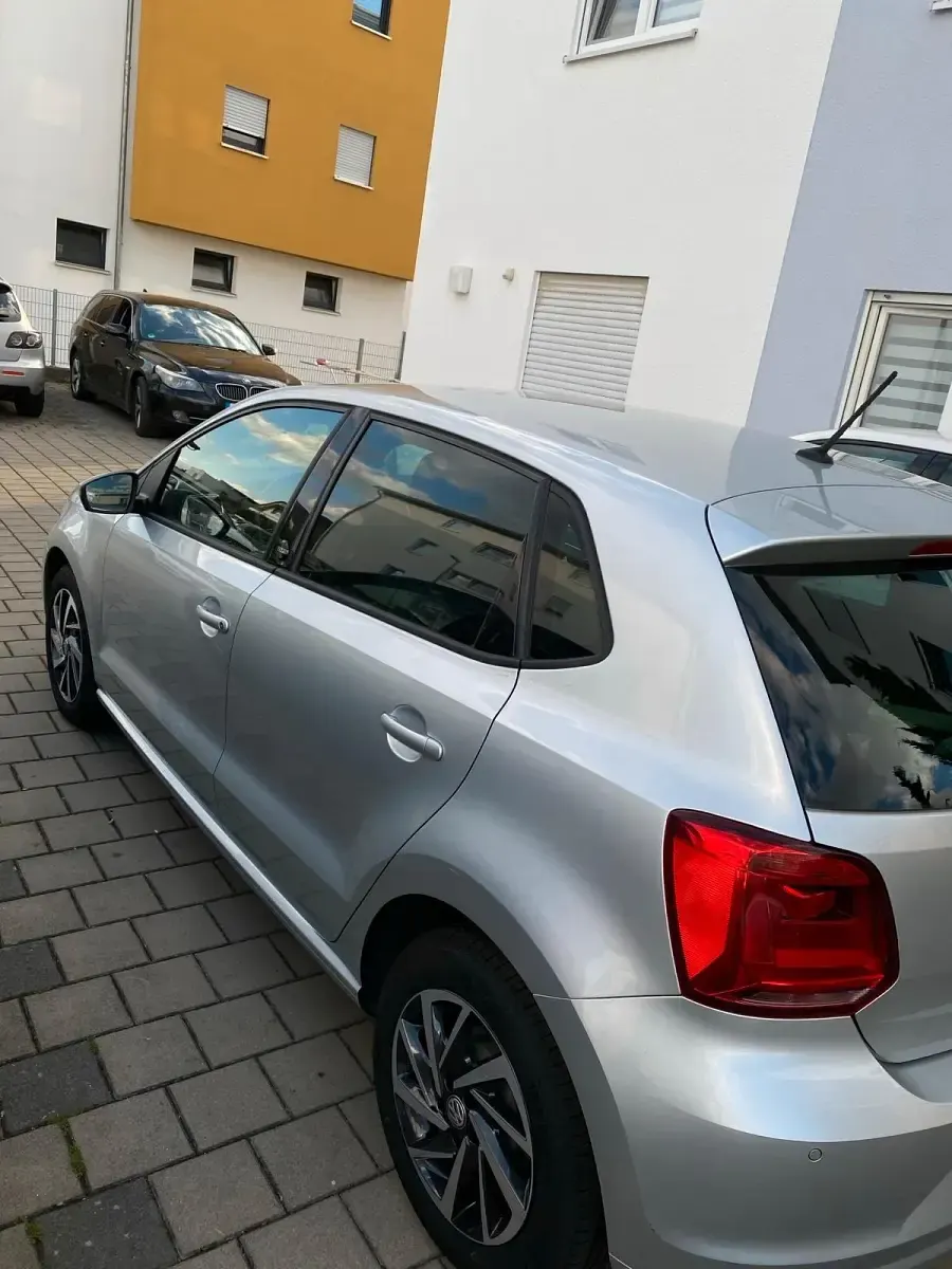 Gebraucht VW Polo 70 PS (51 kW) 2017 Grau Kleinwagen