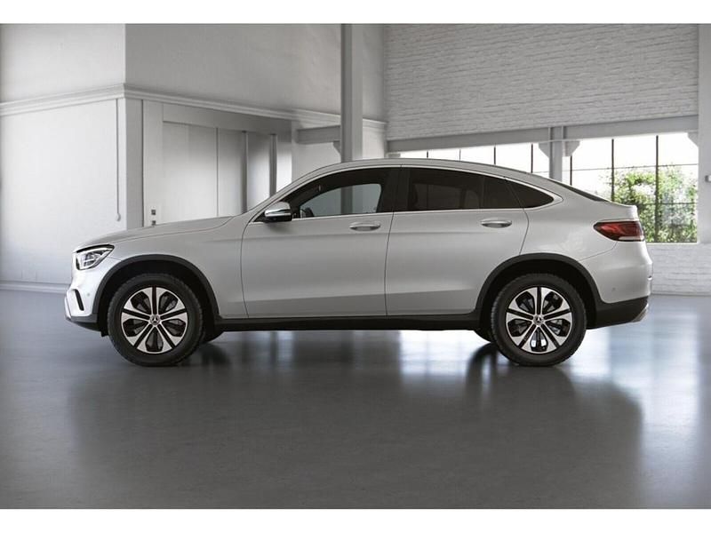 Gebraucht Mercedes GLC300e 320 PS (235 kW) 2022 Designo diamantweiss bright Coupé