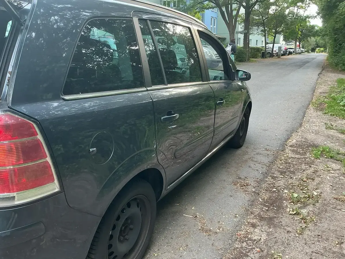 Gebraucht Opel Zafira 94 PS (69 kW) 2007 Blau Van / Kleinbus