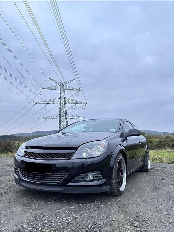 Gebraucht Opel Astra GTC Sport 116 PS (85 kW) 2010 Schwarz Coupé