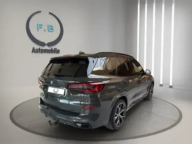 Gebraucht BMW X5 M Sport 340 PS (250 kW) 2023 Dravitgrau metallic (c36) SUV