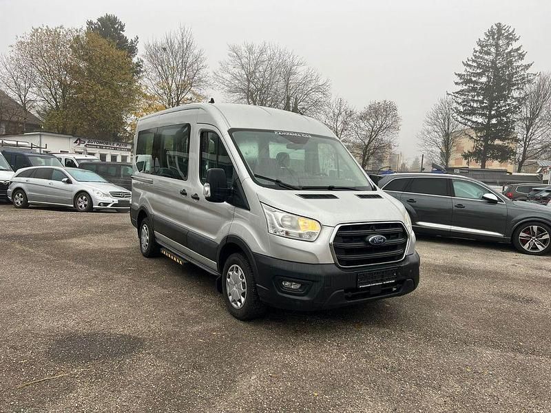 Gebraucht Ford Transit Trend 131 PS (96 kW) 2021 Silber Van / Kleinbus