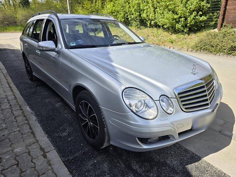 Second-hand Mercedes E200 190 CP (139 kW) 2007 Argintiu Break