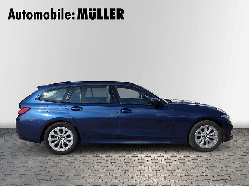 Gebraucht BMW 318 156 PS (114 kW) 2022 Blau Kombi