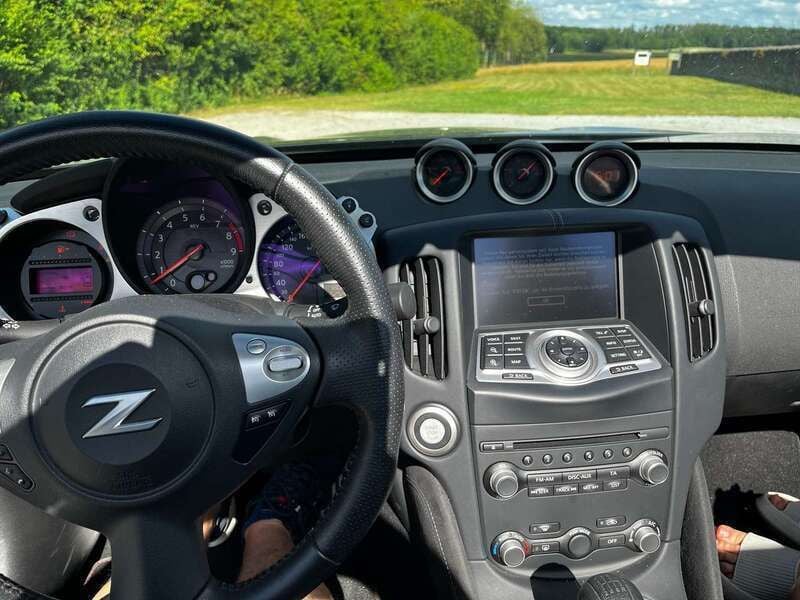Schwarz Gebraucht 2019 Nissan 370Z Cabrio | 37.900 € (Teuer) - Bild 1/4
