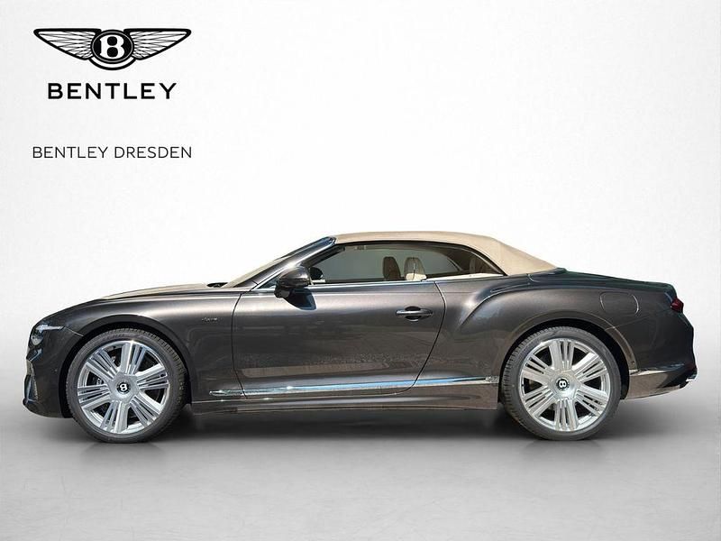 Neu Bentley Continental 680 PS (500 kW) 2025 Braun Limousine