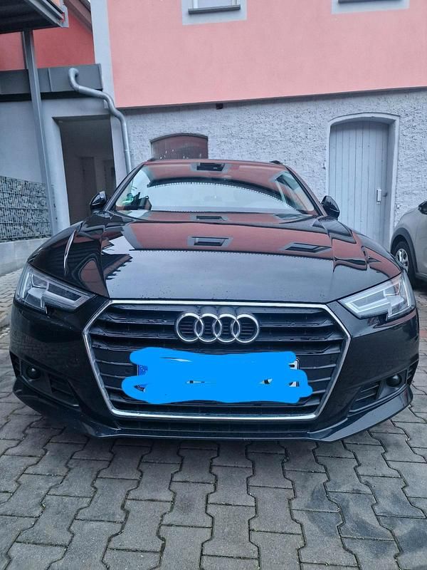 Gebraucht Audi A4 Comfort 150 PS (110 kW) 2018 Schwarz Kombi