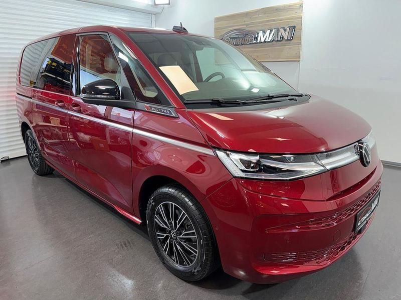 Gebraucht VW Multivan 150 PS (110 kW) 2025 Rot Van