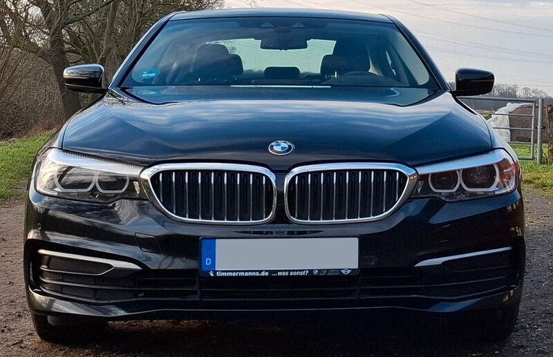 Schwarz Gebraucht 2017 BMW 530 Limousine | 21.700 € (Superpreis) - Bild 1/4