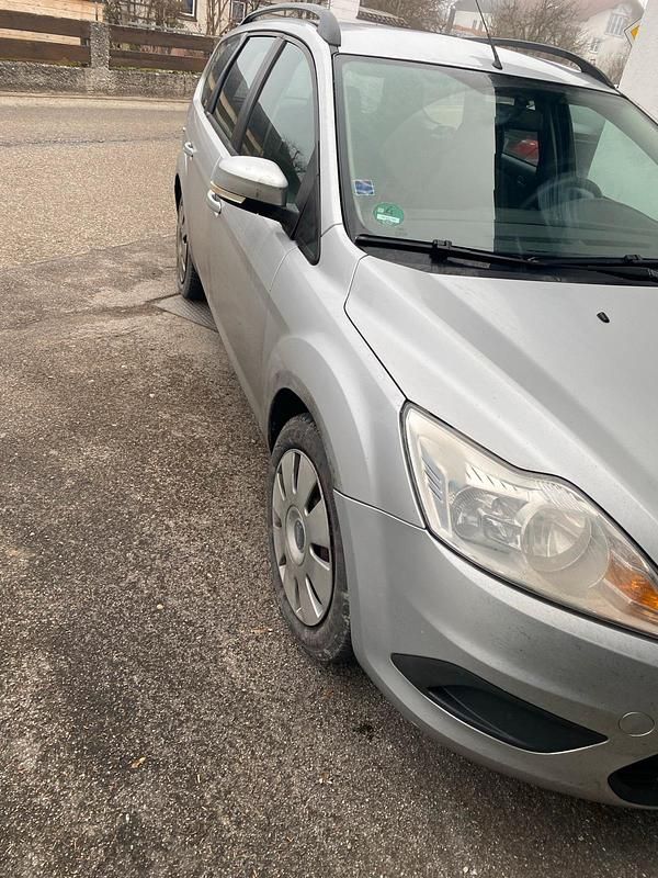 Usata Ford Focus 140 CV (102 kW) 2010 Argento Station wagon